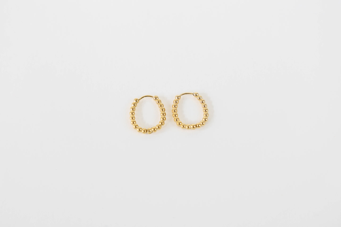 Oorbellen O008 bolletjes goud