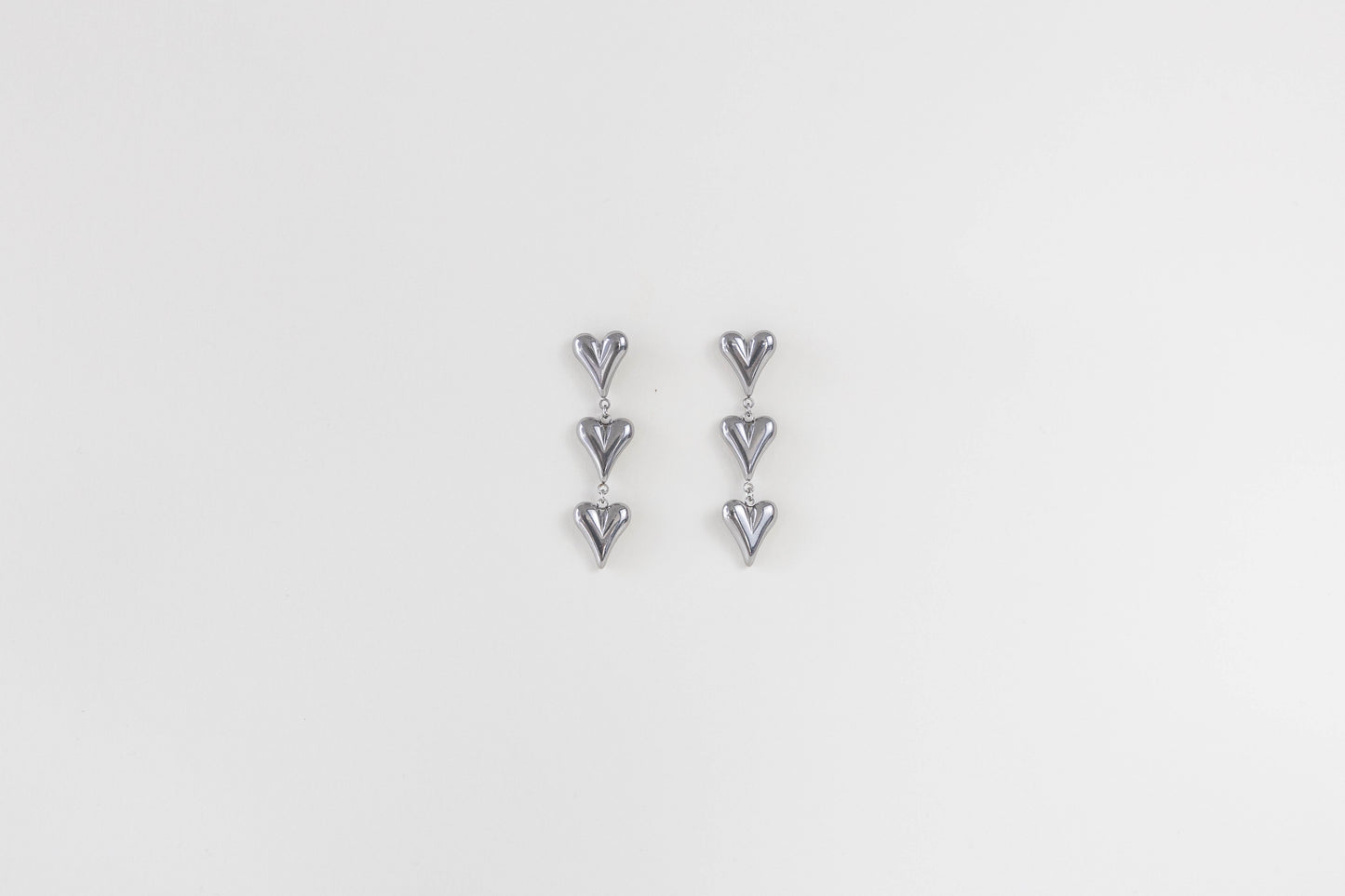 Oorbellen hartjes O002 zilver