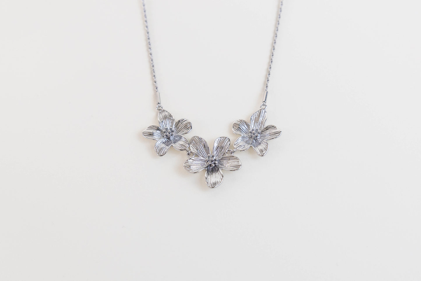 Ketting bloemen K001 zilver